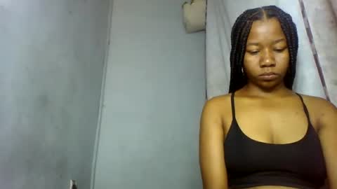 annick98 online show from February 18, 2026, 8:32 am