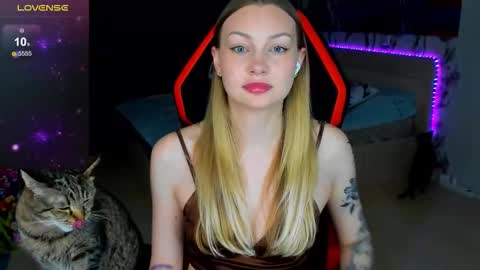 Annie online show from March 17, 2026, 2:05 am