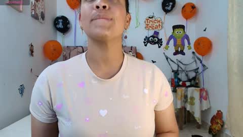 Snapshot of annie_collen chatting on October 31, 2025, 3:07 am Anna online show from October 31, 2025, 3:07 am