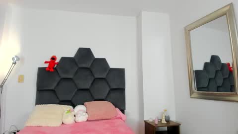 Annie online show from December 27, 2024, 7:03 pm