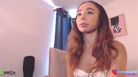 Snapshot of annie_es chatting on January 31, 2025, 3:22 pm Annie online show from January 31, 2025, 3:22 pm