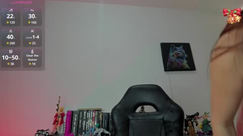 annie_loff online show from December 16, 2024, 6:38 pm