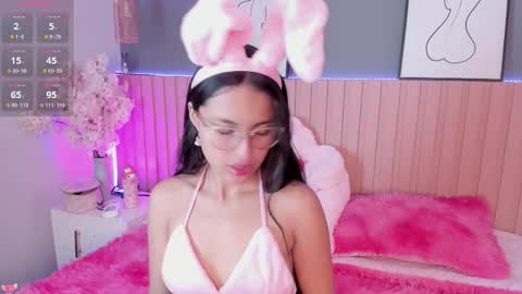   online show from October 6, 2025, 12:02 pm