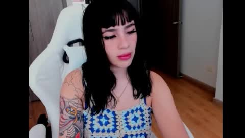 Snapshot of annie_snow_ chatting on January 17, 2026, 2:55 pm JEANNE no olvides seguirme dont forget follow me uu online show from January 17, 2026, 2:55 pm