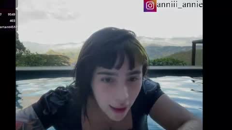 Snapshot of annie_snow_ chatting on June 25, 2026, 10:36 pm JEANNE no olvides seguirme dont forget follow me uu online show from June 25, 2026, 10:36 pm