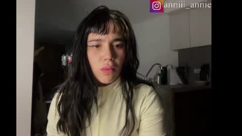 Snapshot of annie_snow_ chatting on July 16, 2026, 11:44 pm JEANNE no olvides seguirme dont forget follow me uu online show from July 16, 2026, 11:44 pm