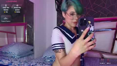 Snapshot of annie_swan chatting on September 24, 2025, 11:57 am Annie online show from September 24, 2025, 11:57 am