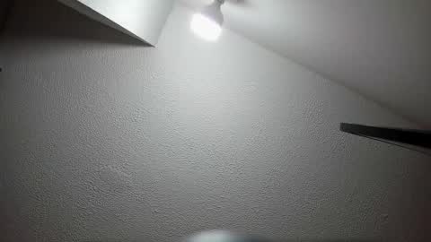 Annie And Leandro online show from January 11, 2026, 8:14 pm