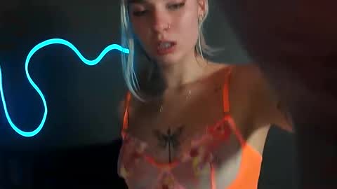 Snapshot of annieangel18 chatting on January 3, 2025, 11:46 am ONLY FANS online show from January 3, 2025, 11:46 am