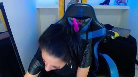 Anniee online show from February 22, 2025, 12:29 pm