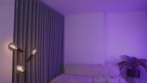 Snapshot of annieguzman_ chatting on May 11, 2026, 10:29 pm Annie FREE TRIAL IN BIO online show from May 11, 2026, 10:29 pm