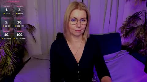 Annie online show from November 10, 2025, 5:50 am