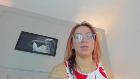 Snapshot of anniemartinezz chatting on December 21, 2024, 11:22 am Annie online show from December 21, 2024, 11:22 am