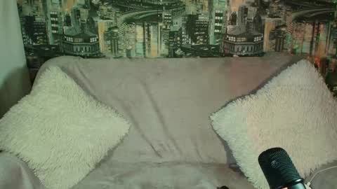 Snapshot of annienight2 chatting on February 27, 2026, 9:15 pm Anna online show from February 27, 2026, 9:15 pm