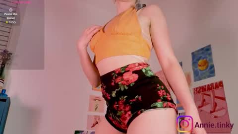 annietinky online show from March 10, 2026, 2:16 am