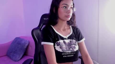Snapshot of anniie_evans1 chatting on January 28, 2025, 1:49 pm Annie Evans online show from January 28, 2025, 1:49 pm