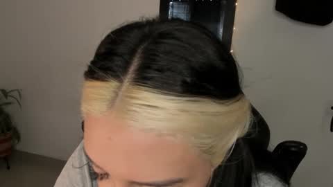 Annika online show from January 7, 2026, 1:35 pm