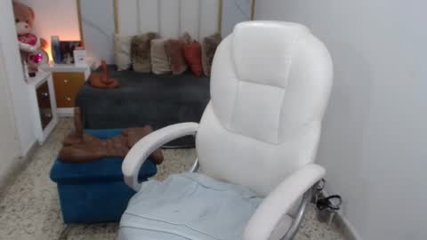 anna online show from January 9, 2025, 6:57 pm