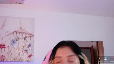 Antonella Lee online show from November 18, 2025, 8:02 pm