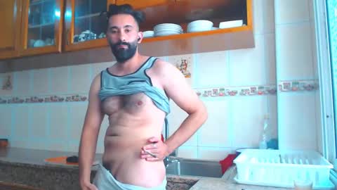 Snapshot of annuler_9 chatting on September 17, 2025, 1:35 pm adrenalinE online show from September 17, 2025, 1:35 pm