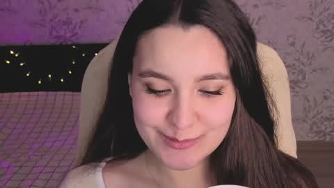 Annie online show from April 9, 2026, 2:44 am