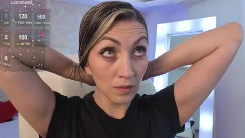 Anny online show from May 11, 2026, 12:11 pm