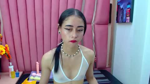 Anny online show from February 4, 2025, 1:06 pm