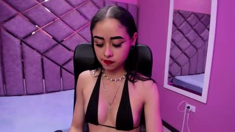Anny online show from October 17, 2025, 4:09 pm