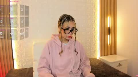 Anny  online show from June 5, 2026, 1:06 pm