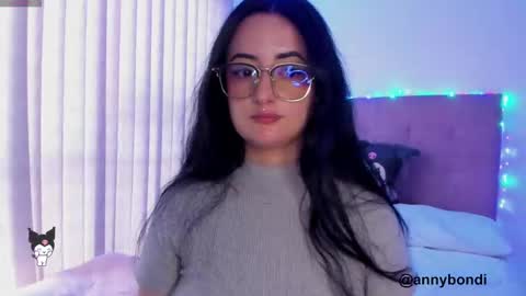Snapshot of annybondie chatting on February 18, 2025, 9:53 pm annybondie online show from February 18, 2025, 9:53 pm