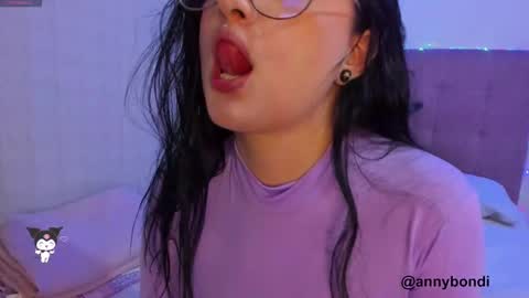 Snapshot of annybondie chatting on February 19, 2025, 11:46 pm annybondie online show from February 19, 2025, 11:46 pm