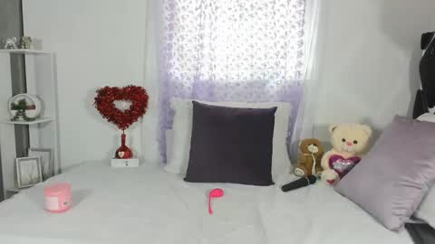 Anny online show from February 28, 2026, 6:09 pm