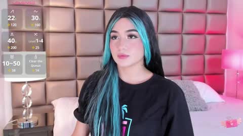 Snapshot of annyhizzle chatting on February 14, 2025, 9:53 pm online show from February 14, 2025, 9:53 pm