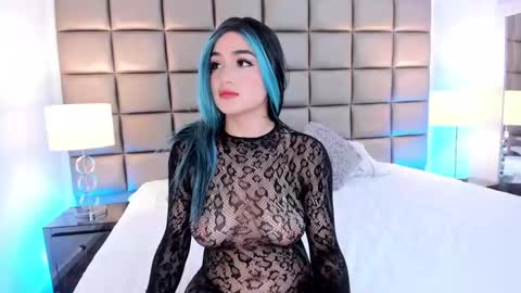 Snapshot of annyhizzle chatting on March 1, 2025, 1:00 am online show from March 1, 2025, 1:00 am