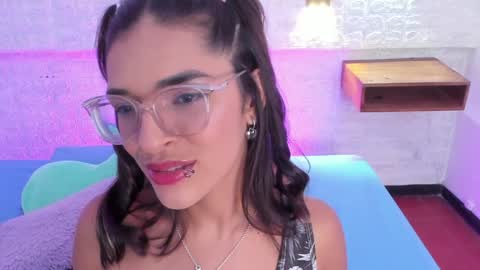 Annyluna online show from December 3, 2024, 2:05 pm