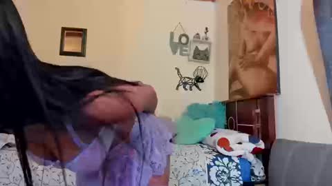 Annyluna online show from March 18, 2026, 9:07 pm