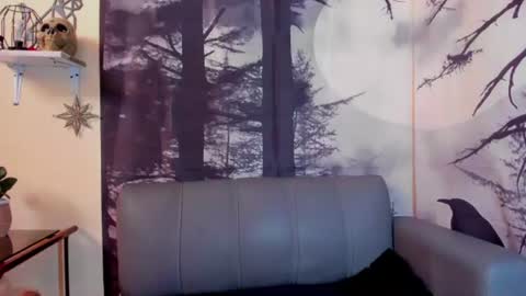 Annyluna online show from June 17, 2026, 5:14 pm