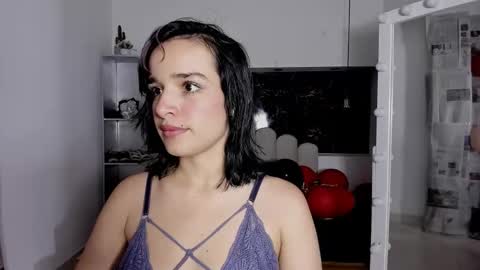 Anny online show from February 18, 2026, 8:27 pm