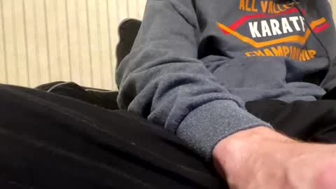 anonyomosguy online show from December 16, 2025, 2:27 am