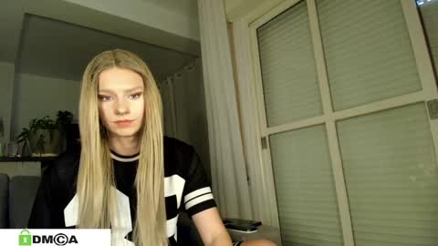 Snapshot of anorsel chatting on February 28, 2025, 2:09 pm Sexy Ladybug online show from February 28, 2025, 2:09 pm