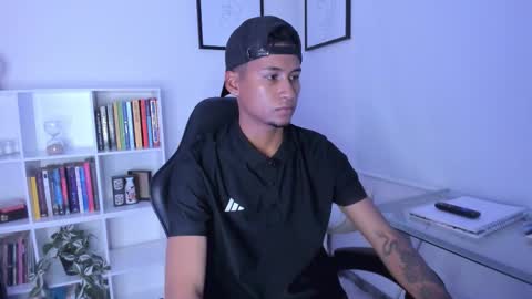 anozly online show from March 17, 2026, 6:28 am