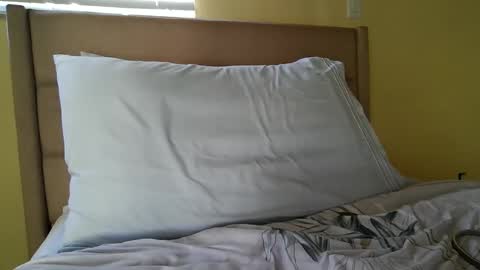 Snapshot of ansreramso chatting on October 12, 2025, 7:46 pm Lower chakra online show from October 12, 2025, 7:46 pm