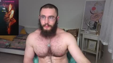 Ant online show from April 18, 2026, 7:58 pm