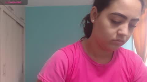 Snapshot of anthonela_queen chatting on December 16, 2025, 12:10 pm Anthonela Queen online show from December 16, 2025, 12:10 pm