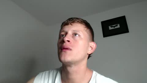 Snapshot of anthonnymorrison chatting on December 3, 2024, 3:09 am leon online show from December 3, 2024, 3:09 am