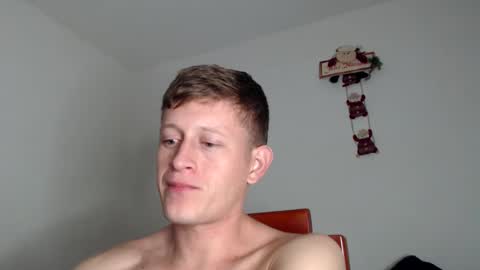 Snapshot of anthonnymorrison chatting on December 11, 2024, 2:41 am leon online show from December 11, 2024, 2:41 am
