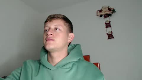 Snapshot of anthonnymorrison chatting on December 11, 2024, 11:00 pm leon online show from December 11, 2024, 11:00 pm