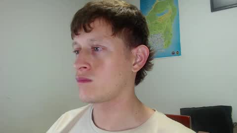 Snapshot of anthonnymorrison chatting on February 21, 2025, 5:35 am leon online show from February 21, 2025, 5:35 am