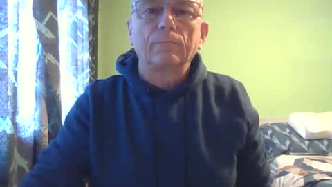 Snapshot of antmatt2025 chatting on October 6, 2025, 8:12 am antmatt2025 online show from October 6, 2025, 8:12 am