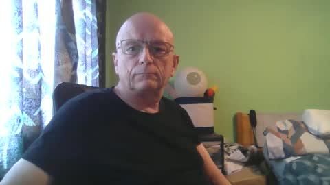 Snapshot of antmatt2025 chatting on May 1, 2026, 3:49 pm antmatt2025 online show from May 1, 2026, 3:49 pm